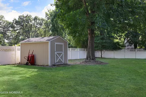 Exterior - 4 E Point Rd, Lincroft, NJ 07738 photo 7 of 9