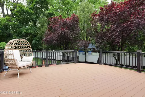 Exterior - 4 E Point Rd, Lincroft, NJ 07738 photo 2 of 9