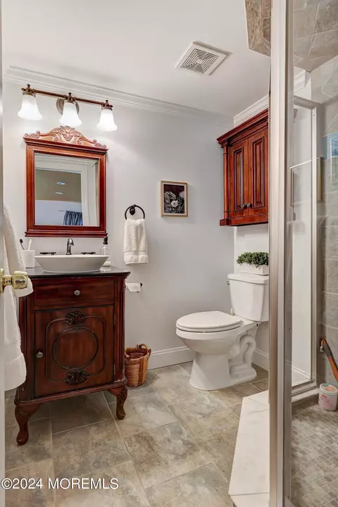 Bath - 4 E Point Rd, Lincroft, NJ 07738 photo 3 of 3