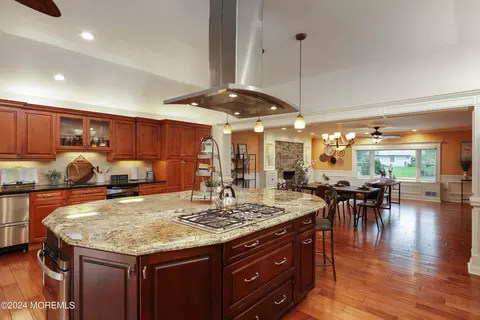 Kitchen - 4 E Point Rd, Lincroft, NJ 07738 photo 5 of 5