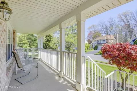 4 Walnut Dr, Howell, NJ 07731 photo 5