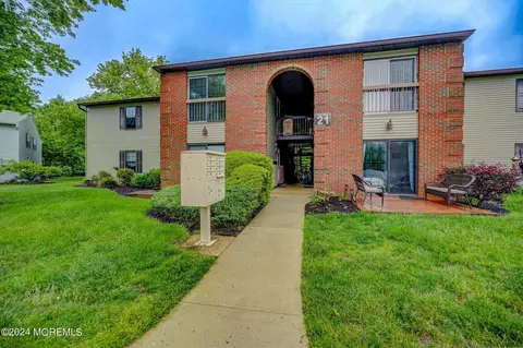 21 Augusta Ct # -3, Freehold, NJ 07728
