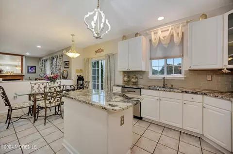 21 Chiswick Ct, Jackson, NJ 08527 photo 11