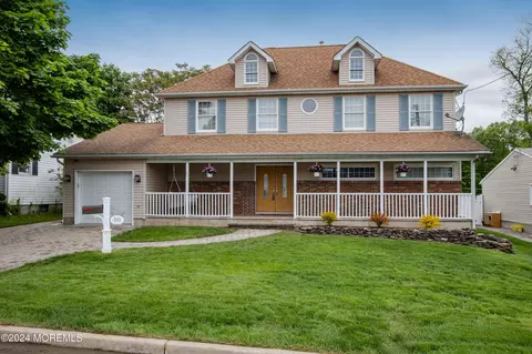 80 Princeton Rd, Parlin, NJ 08859