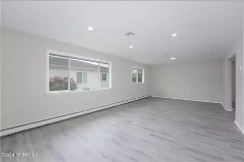 Living - 64 Castle Harbor Dr, Berkeley, NJ 08721 photo 1 of 2