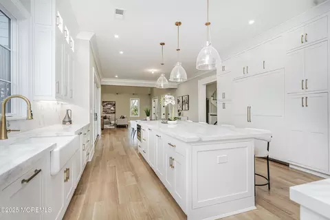 Kitchen - 3 Allencrest Rd, Rumson, NJ 07760 photo 6 of 8