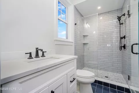 Bath - 3 Allencrest Rd, Rumson, NJ 07760 photo 1 of 9