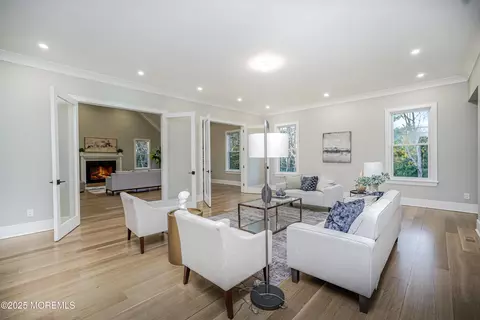 Living - 3 Allencrest Rd, Rumson, NJ 07760 photo 2 of 5