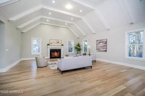 Living - 3 Allencrest Rd, Rumson, NJ 07760 photo 4 of 5