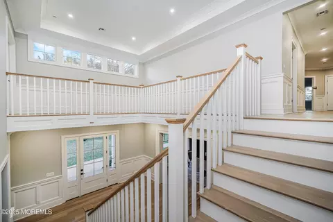 Entry Way - 3 Allencrest Rd, Rumson, NJ 07760 photo 7 of 9