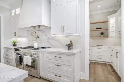 Kitchen - 3 Allencrest Rd, Rumson, NJ 07760 photo 3 of 8