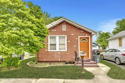 637 Morningside Ave, Union Beach, NJ 07735