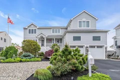 14 Rochester Dr, Brick, NJ 08723