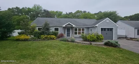 1092 Bandon Rd, Toms River, NJ 08753