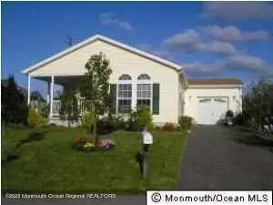 12 Lumberton Ave, Manahawkin, NJ 08050