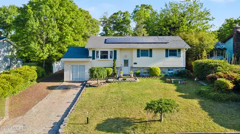 1463 Windsor Ave, Toms River, NJ 08753