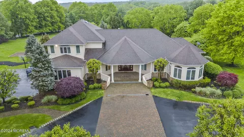 420 Fawns Run, Morganville, NJ 07751