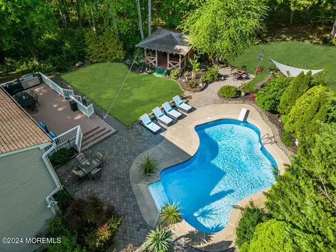 33 Butterfly Rd, Jackson, NJ 08527