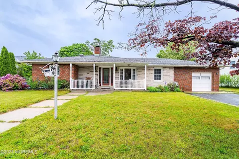 110 Walnut St, Toms River, NJ 08753