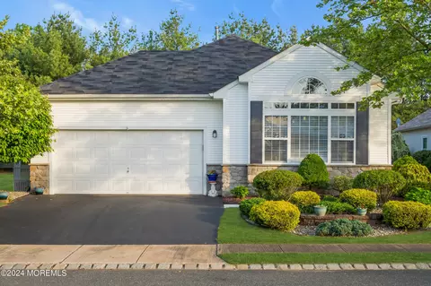 55 Dante Dr, Manchester, NJ 08759