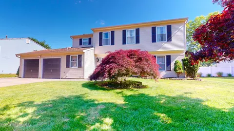 11 Snowdrift Ln, Howell, NJ 07731