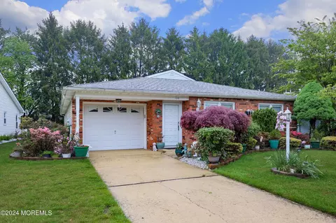 130 Lions Head Blvd S #SO, Brick, NJ 08723