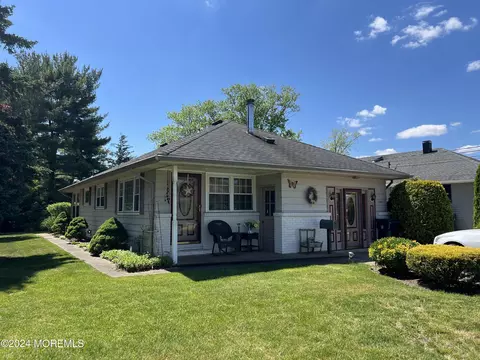1761 Yorktowne Blvd, Toms River, NJ 08753