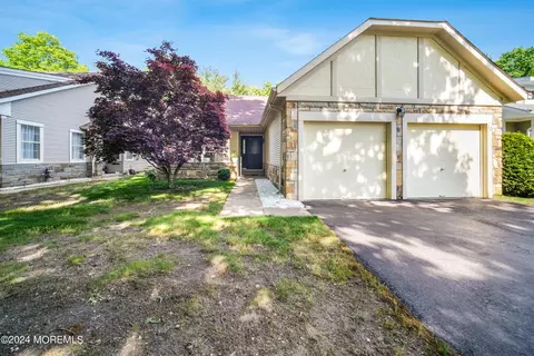 22 Taylor Ln, Jackson, NJ 08527