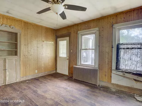 26 E 4th St, Howell, NJ 07731 photo 8