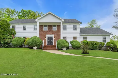 3 Carbury Rd, Ocean, NJ 07712