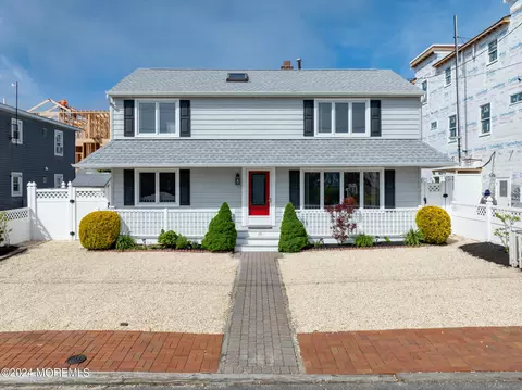19 E 87th St, Long Beach Township, NJ 08008