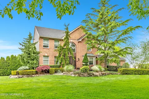 5 Gristmill Dr, Manalapan, NJ 07726