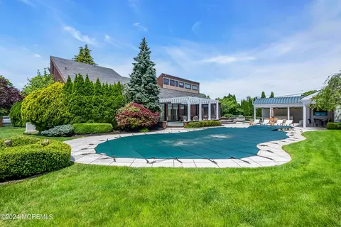 11 Queen Ann Dr, Deal, NJ 07723