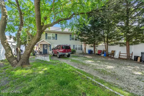 408 13th Ave, Belmar, NJ 07719