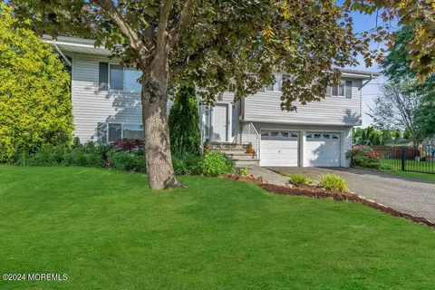 20 Poplar Ave, West Long Branch, NJ 07764