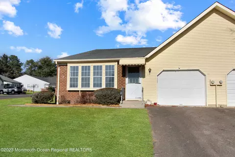 2 Drake St # A, Whiting, NJ 08759