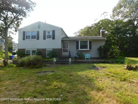 660 Pine Meadow Rd, Brick, NJ 08724