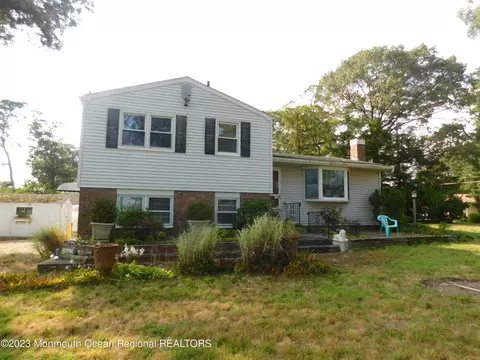 Exterior - 660 Pine Meadow Rd, Brick, NJ 08724 photo 5 of 8