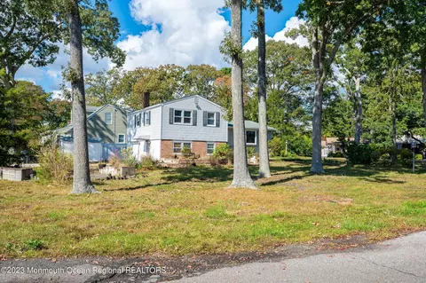 Exterior - 660 Pine Meadow Rd, Brick, NJ 08724 photo 8 of 8