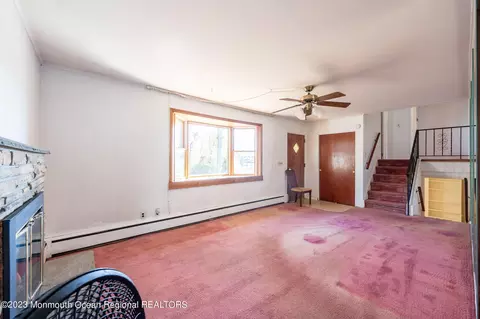 Living - 660 Pine Meadow Rd, Brick, NJ 08724 photo 6 of 7