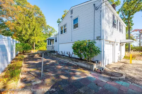 Exterior - 660 Pine Meadow Rd, Brick, NJ 08724 photo 6 of 8