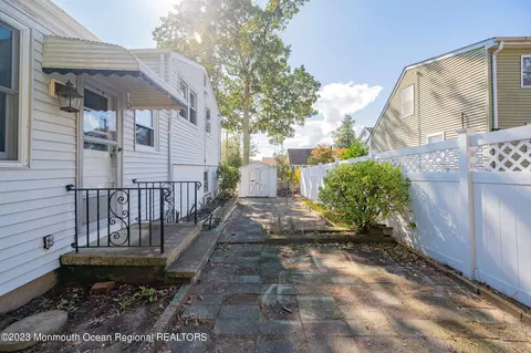 Exterior - 660 Pine Meadow Rd, Brick, NJ 08724 photo 7 of 8