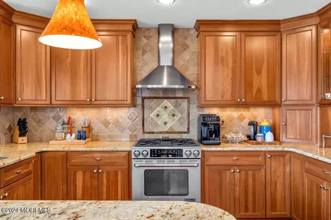 Kitchen - 739 Drum Point Rd, Brick, NJ 08723 photo 5 of 5