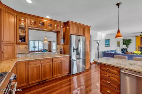 Kitchen - 739 Drum Point Rd, Brick, NJ 08723 photo 4 of 5