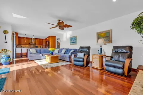 Living - 739 Drum Point Rd, Brick, NJ 08723 photo 3 of 3
