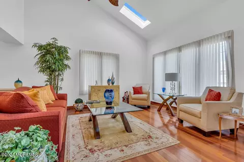 Living - 739 Drum Point Rd, Brick, NJ 08723 photo 1 of 3