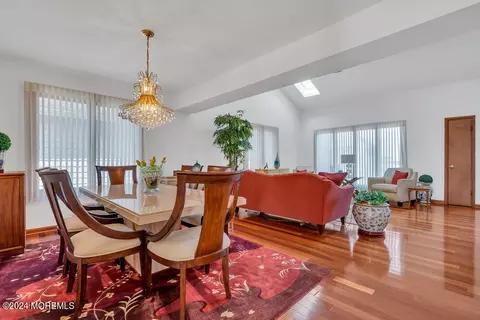 Dining - 739 Drum Point Rd, Brick, NJ 08723 photo 2 of 2