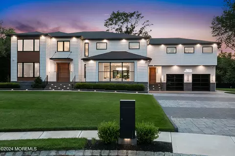 2306 Autumn Dr, Toms River, NJ 08755