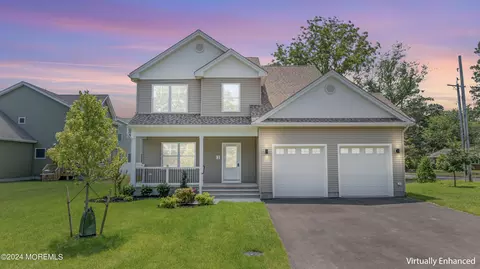 3 Patrick Ct, Toms River, NJ 08755