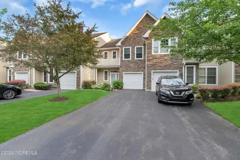 29 Amber Dr, Old Bridge, NJ 08857